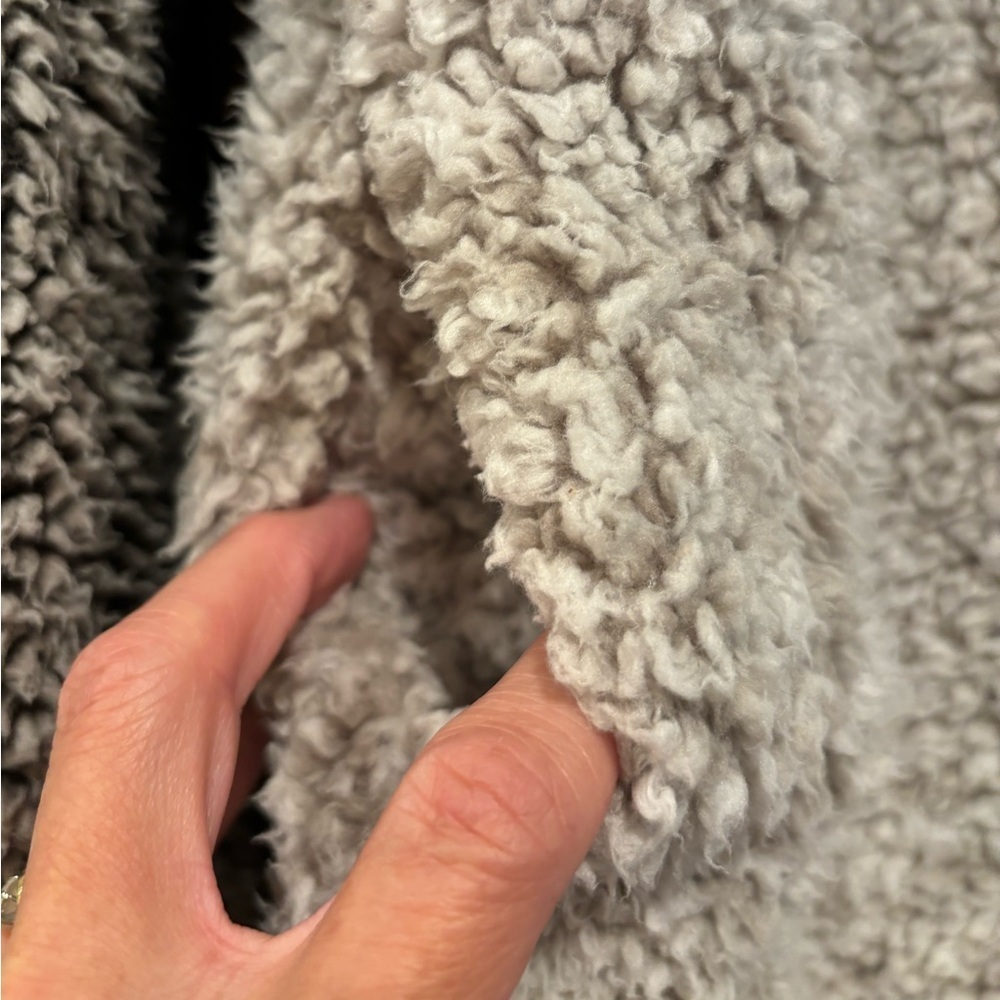 Thread Supply teddy sherpa zip pullover beige & gray size M - Picture 4 of 7
